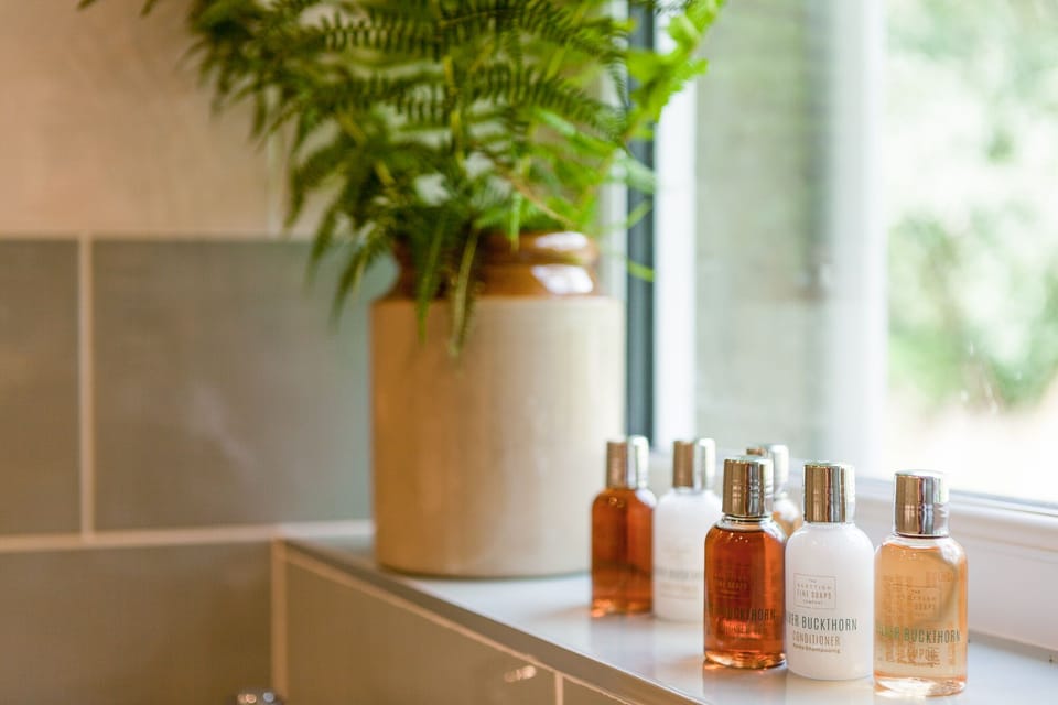 Bathroom amenities