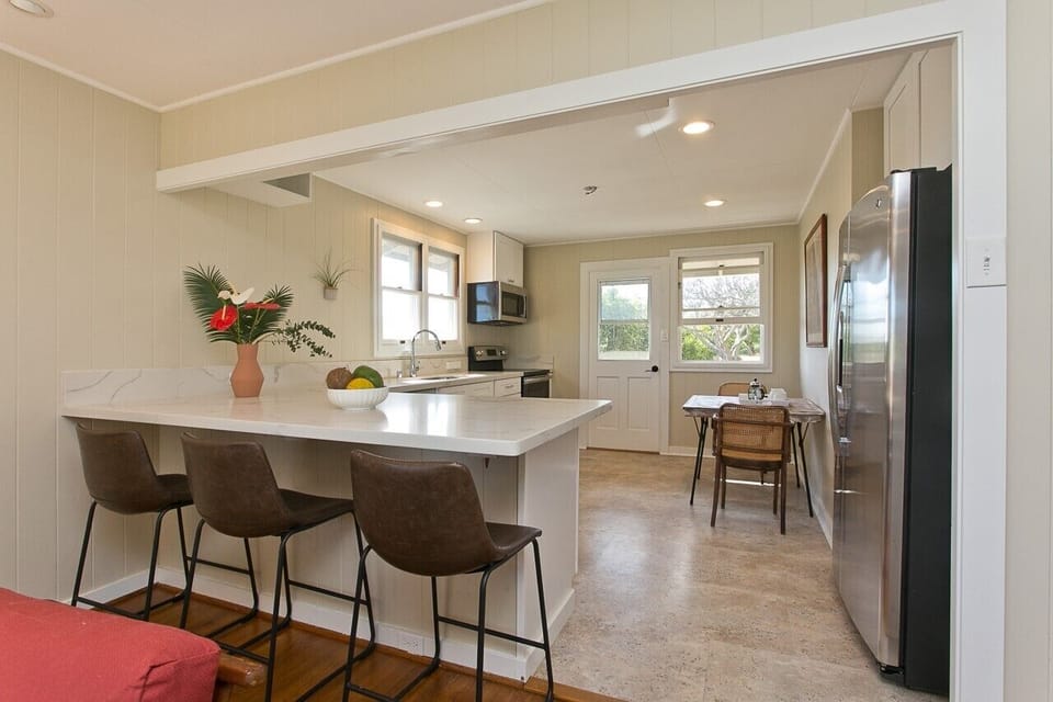 Elegant kitchen with all the equipment to prepare a gourmet meal.