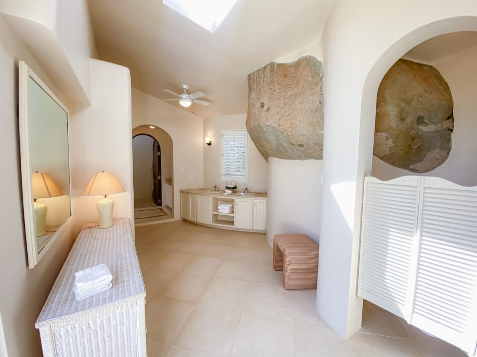Second Master Bathroom with Outdoor Shower