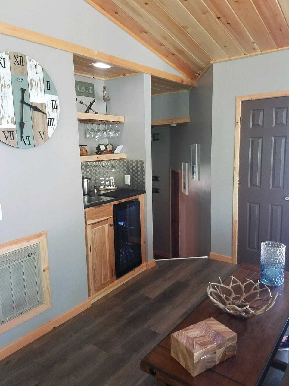 Wet Bar 