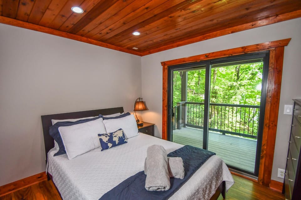 Queen size bed