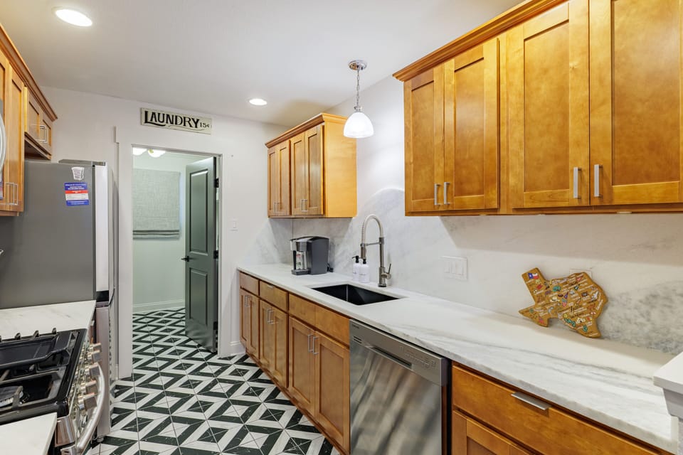Full size dishwasher and modern fixtures