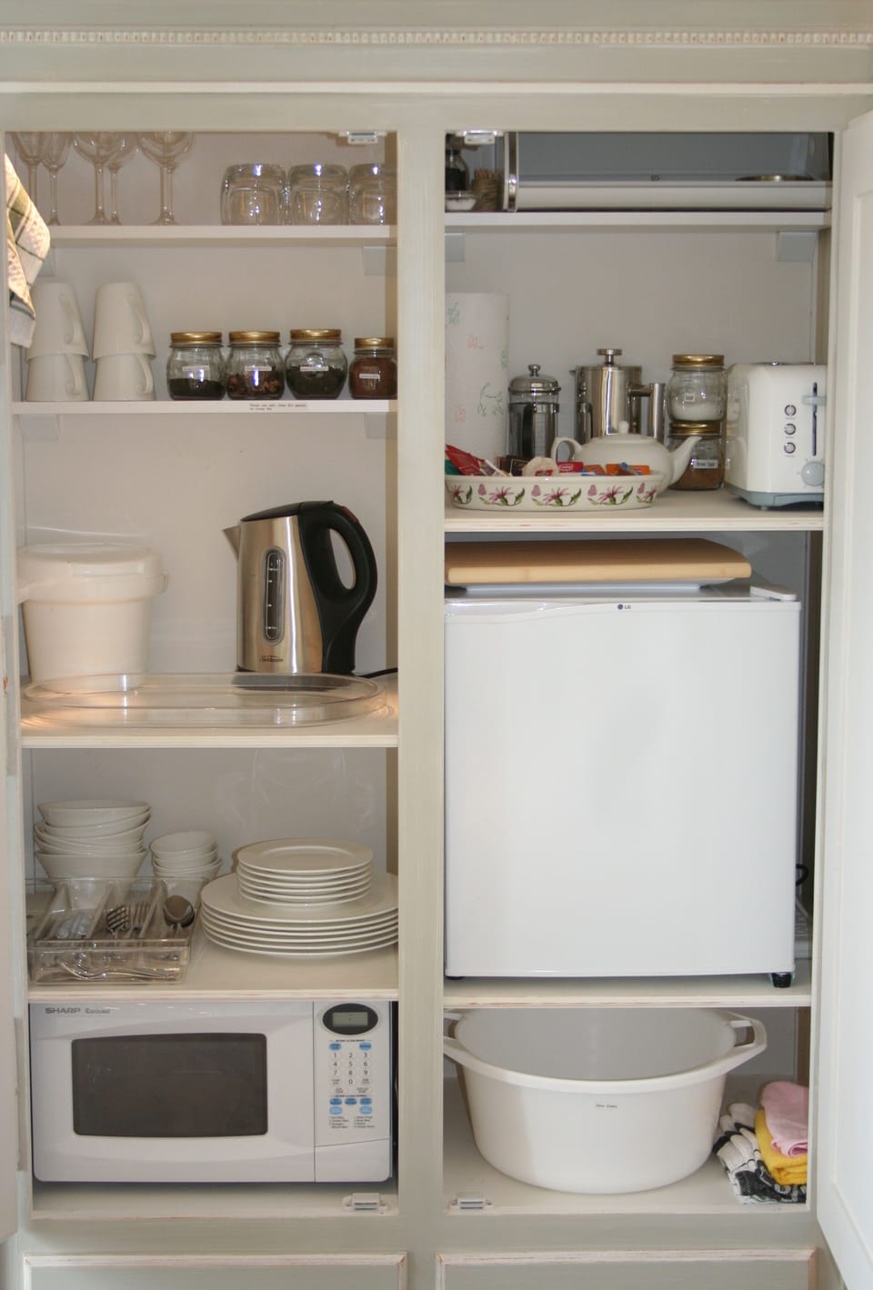 interior of the kitchenette