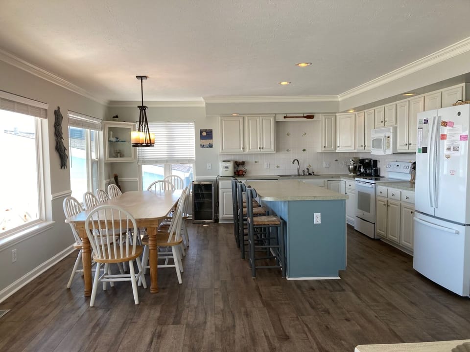 Kitchen and eating area