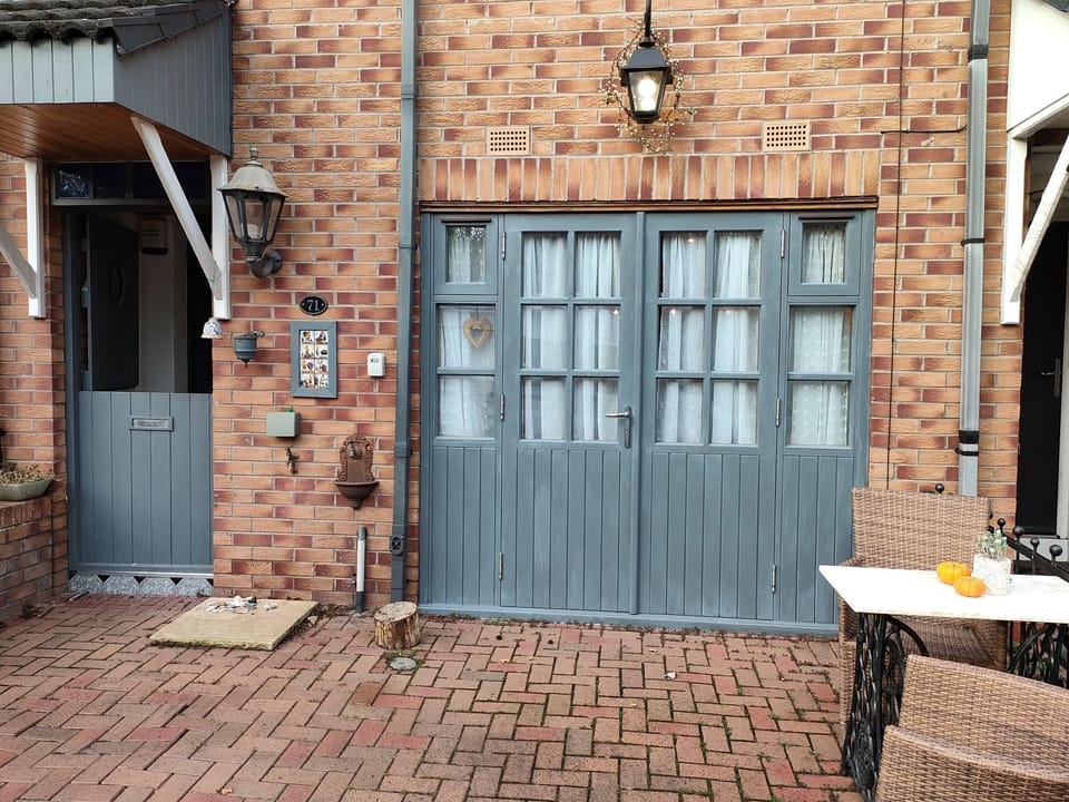 Entrance to the studio 