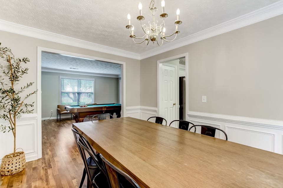 Dining room with large table and ample seating