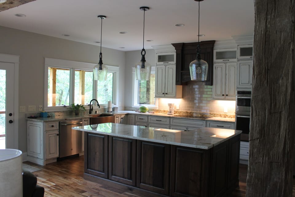 Kitchen with bar