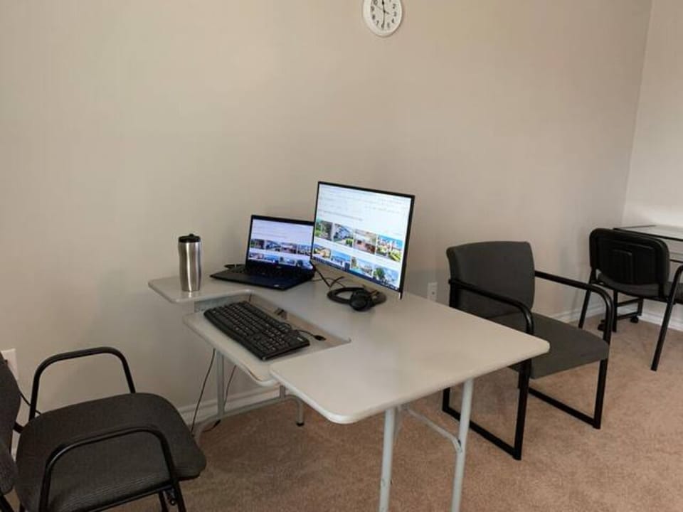 Office set up in upstairs spacious common area. Free highspeed internet