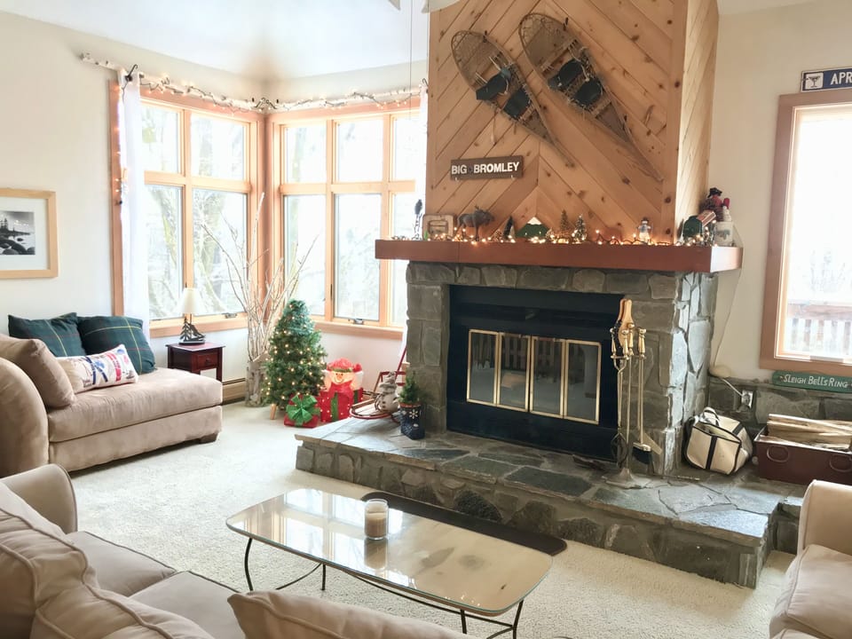 Large and bright windows in the great room bring in lots of natural light

