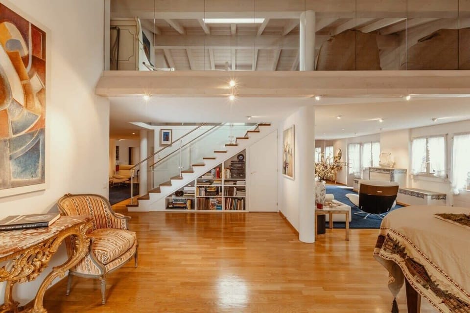 spacious living room 