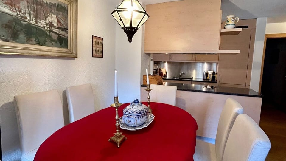dinning table 