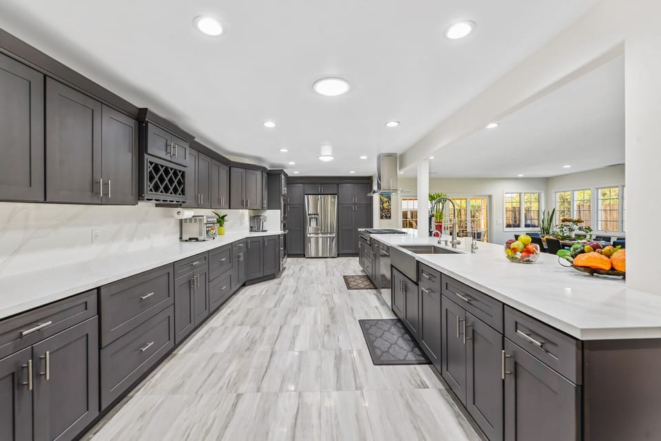 Huge kitchen with plenty of counter spaces 