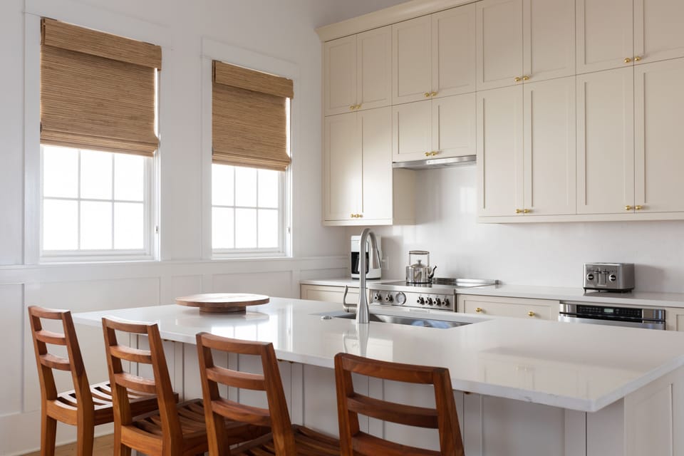 JUST RENOVATED KITCHEN W/BAR SEATING FOR 4