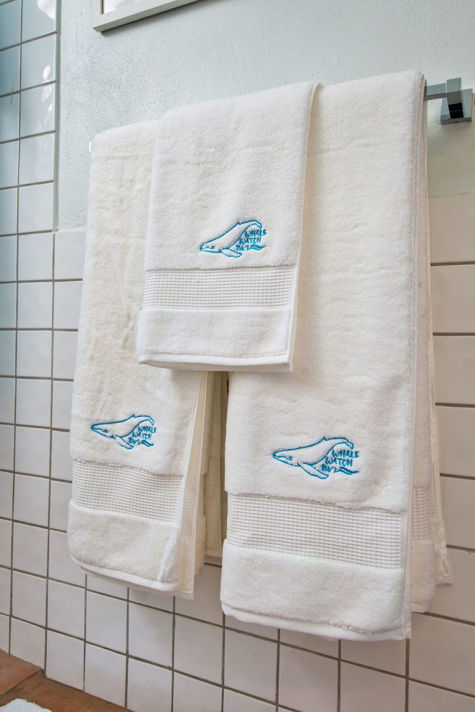 BATHROOM 1: Custom Whale Watch towels