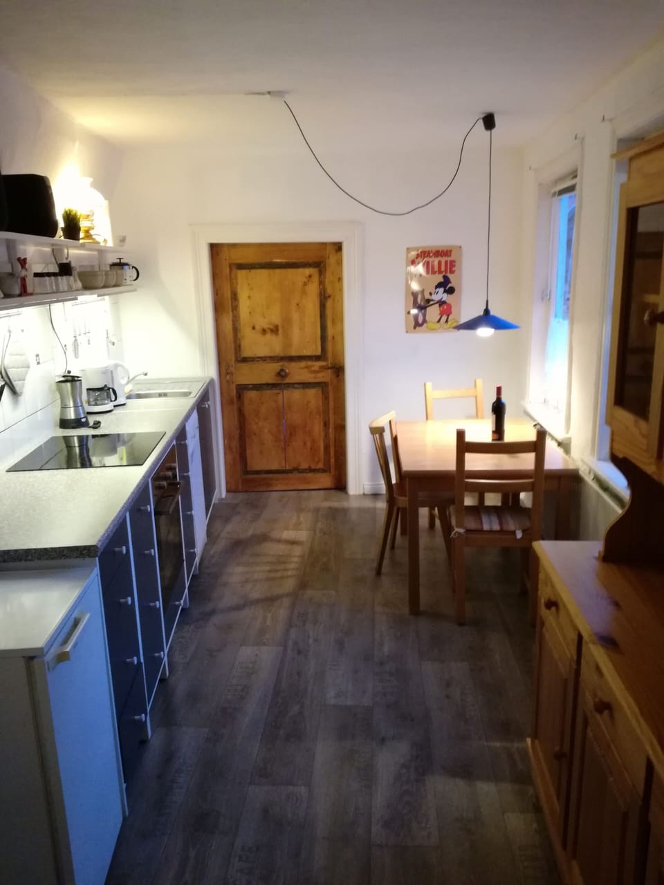 Full equipped kitchen, with oven, mircowave, cooler, coffeemaker, dishes, etc.