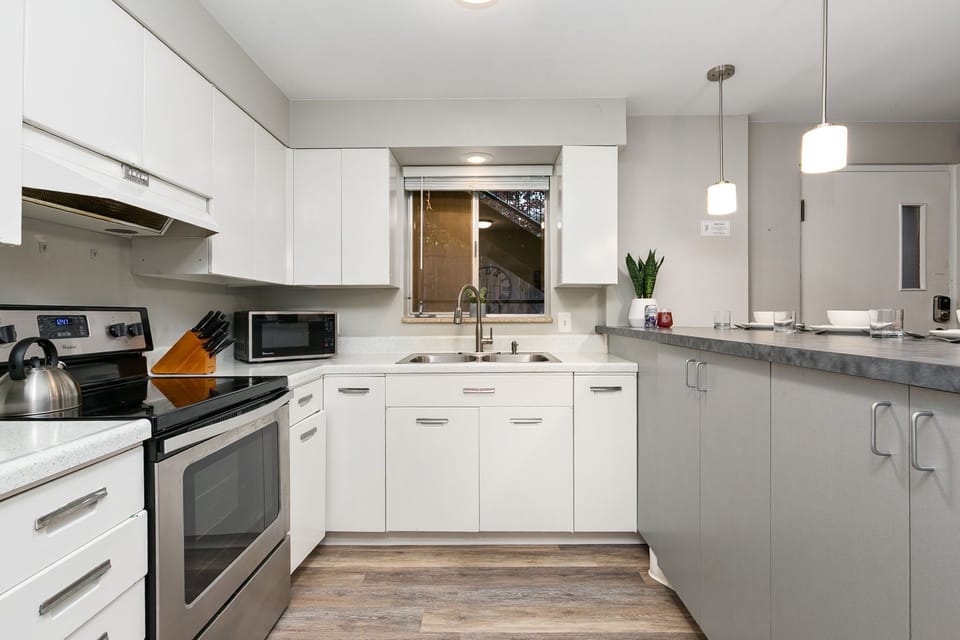 Kitchen | Everything you need for a comfortable stay!