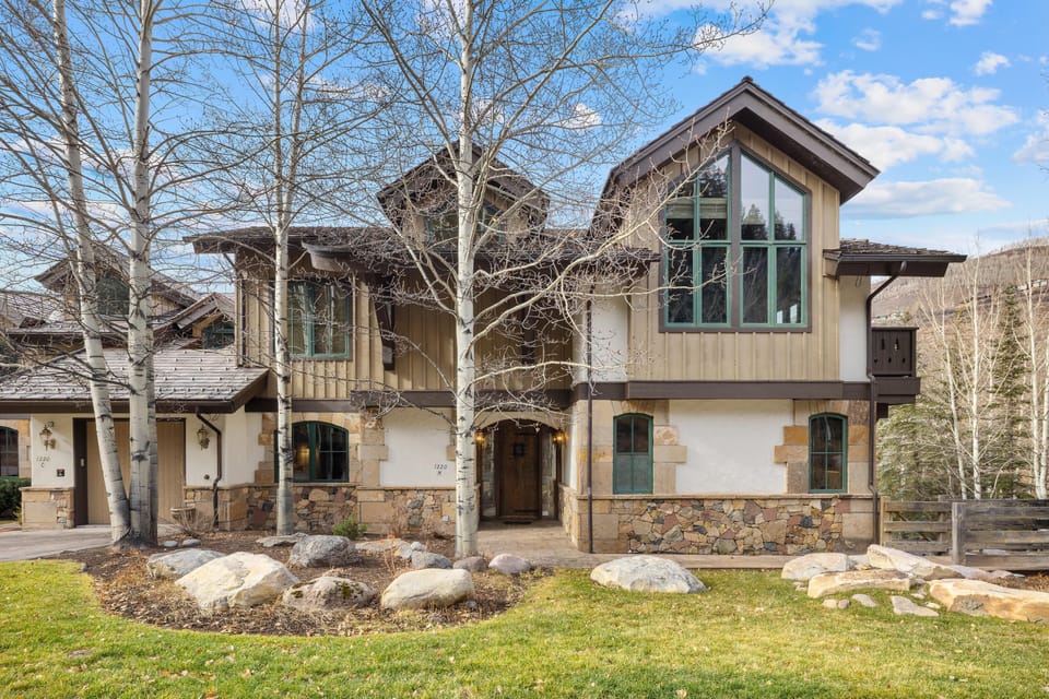 Grand Hyatt|Elite Traveler's Haven: Spacious Vail Home House in Vail