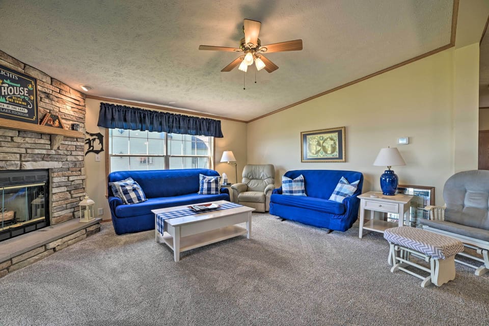 Houghton Lake Vacation Rental | 4BR | 2BA | 2,100 Sq Ft