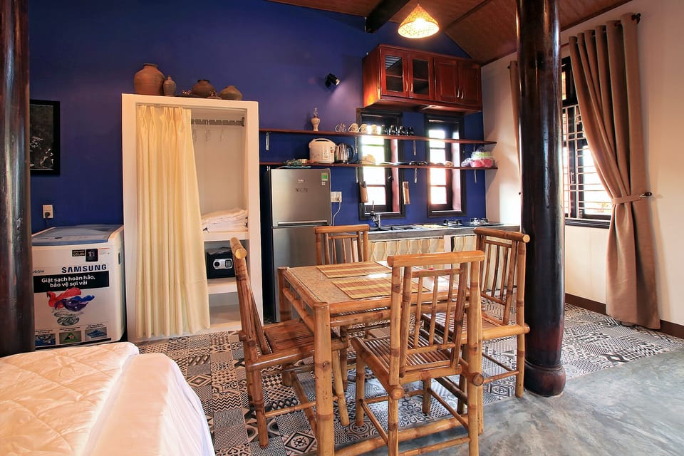 Cozy &amp; Cute Wooden House kitchen