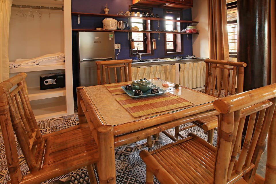Cozy &amp; Cute Wooden House interior