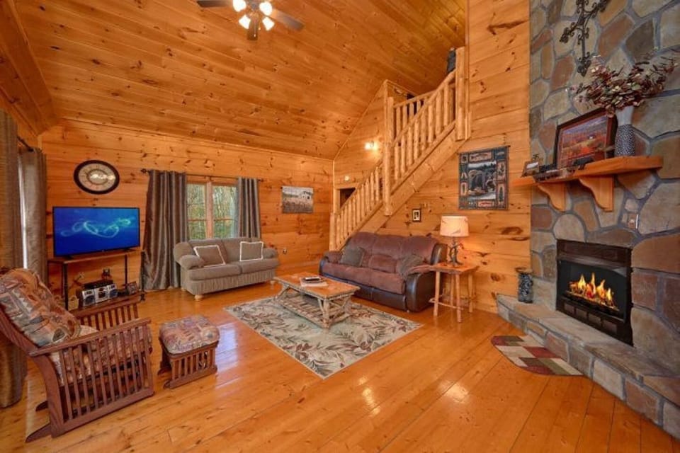 Living Room Rocker, Sleeper/Sofa, Smart TV, Gas Fireplace, Loveseat, Deck Doors