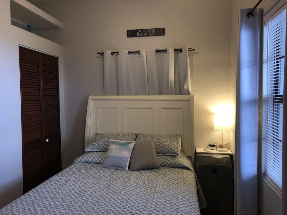 Bedroom with en-suite bathroom