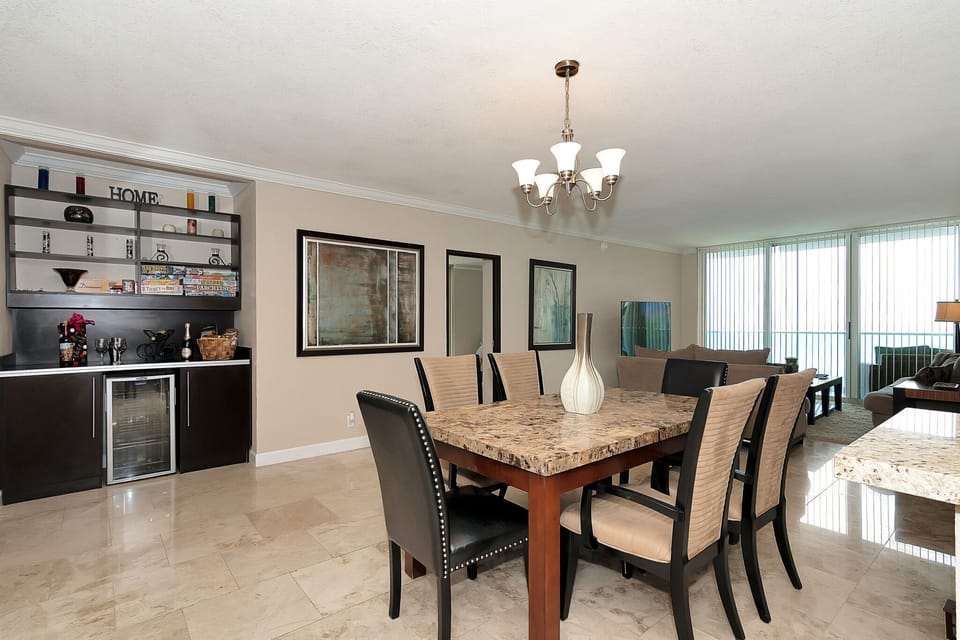 Dining room with dry bar and wine cooler