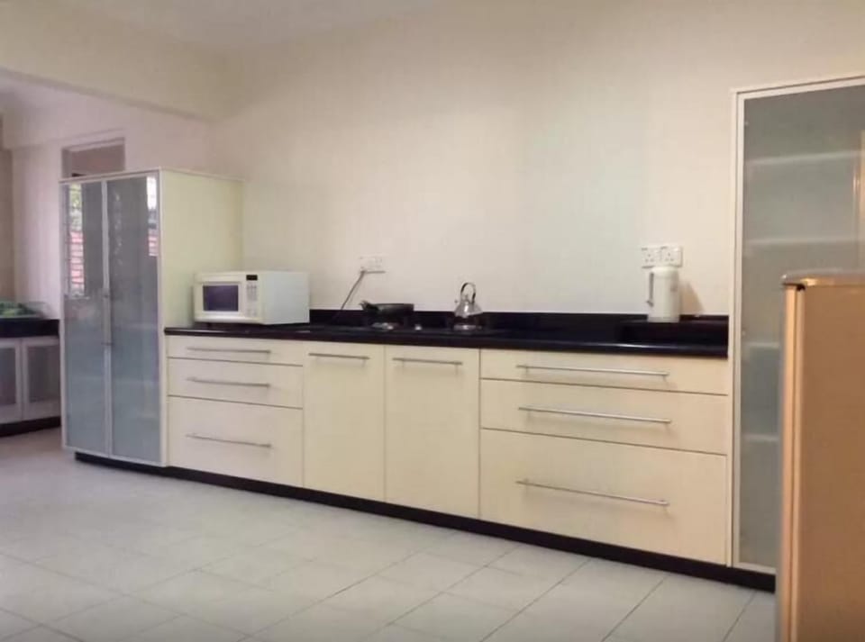 A&F Homestay @ SS22 Quad Room