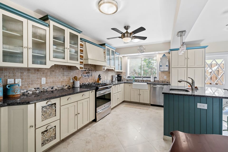 Well equipped kitchen