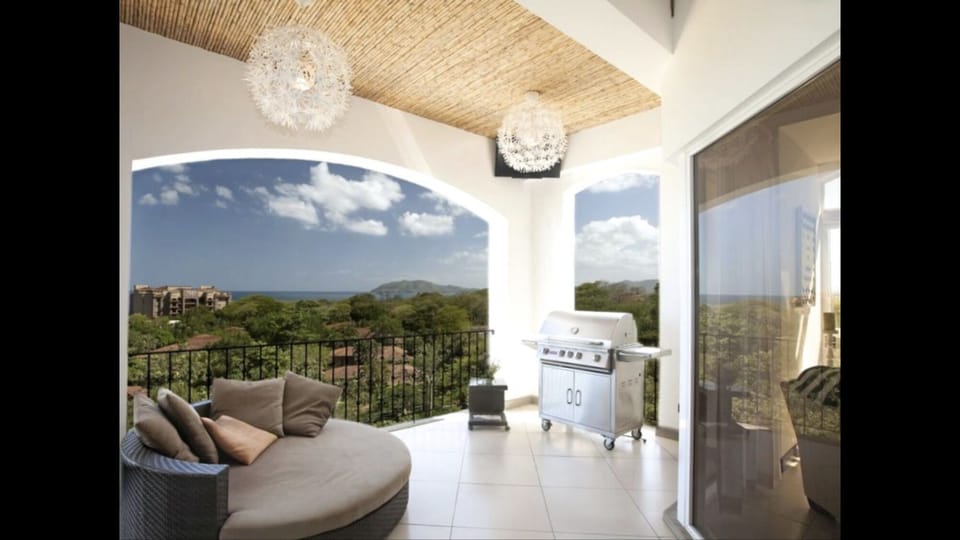 Enjoy cooking out overlooking the Pacific Ocean 