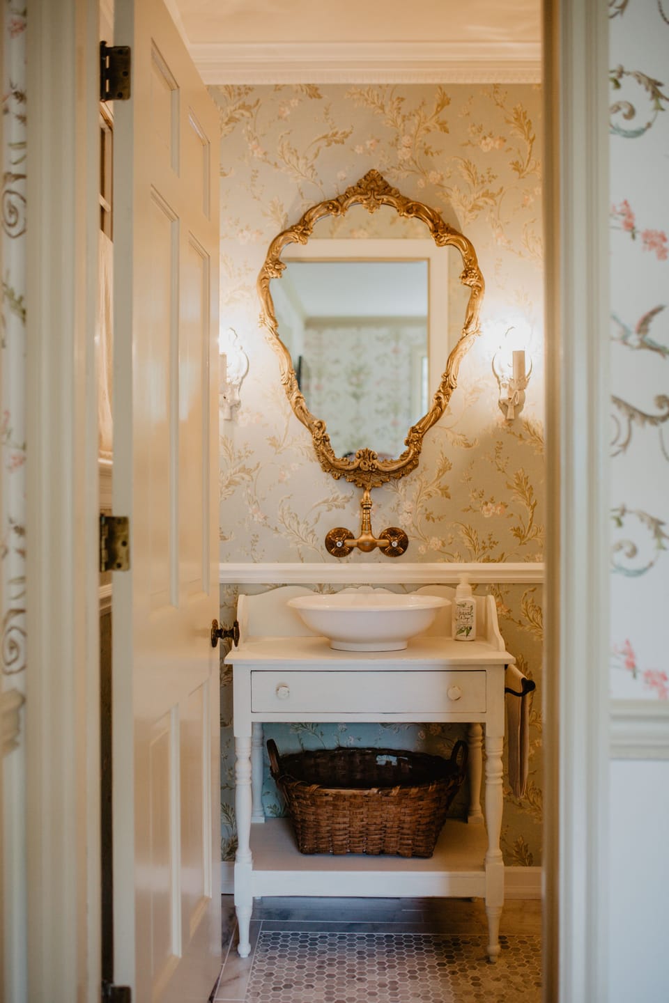 Powder room