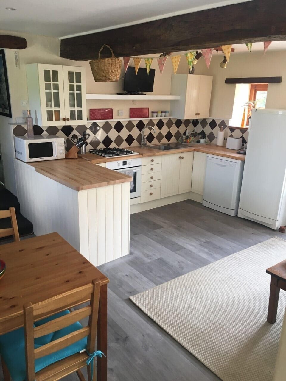 Le Tuffeau kitchen