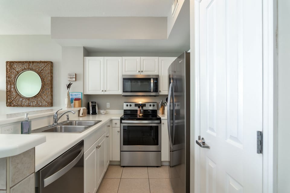 Fully stocked kitchen...