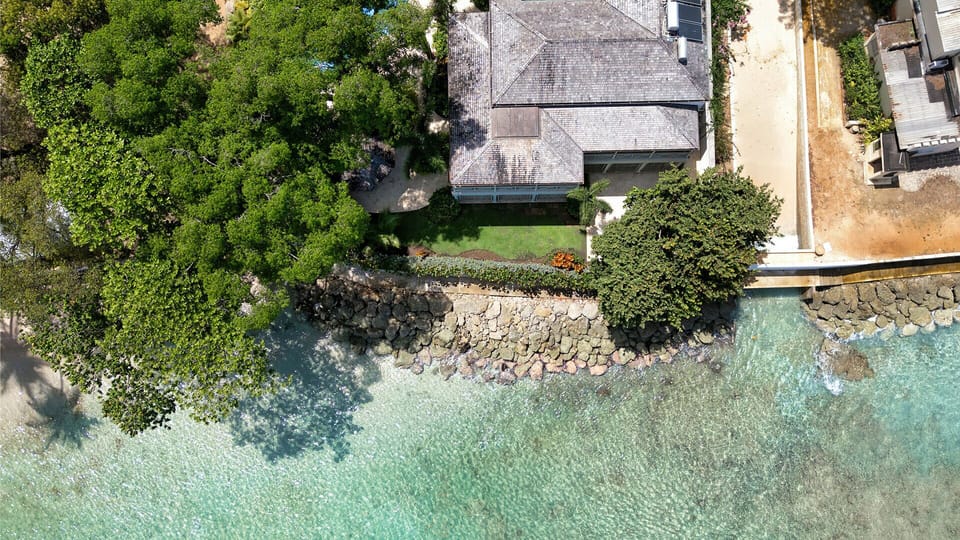 Hemingway House - The serenity of Barbados' Gibbes Beach