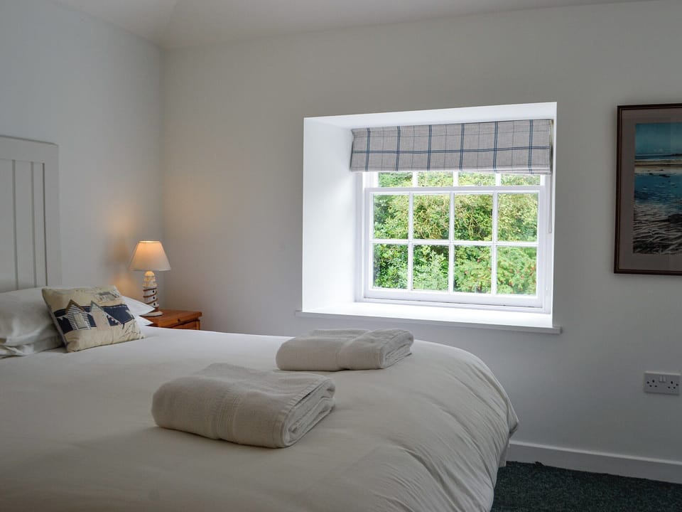Double bedroom | Shore Cottage, Garlieston, near Newton Stewart