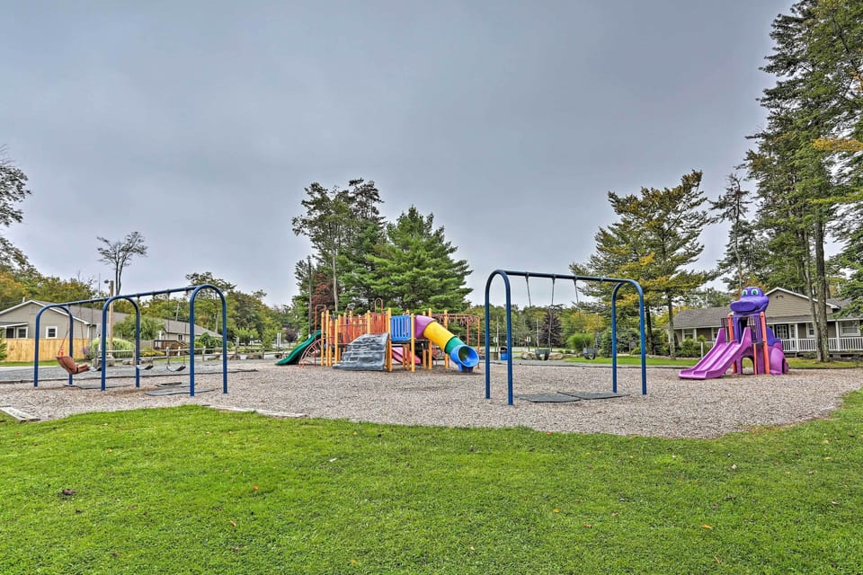 Community Amenities | Playground