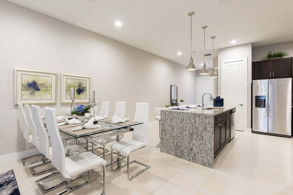 Spacious & Comfortable areas to enjoy with family!