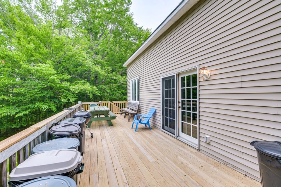 Private Deck | Charcoal Grill