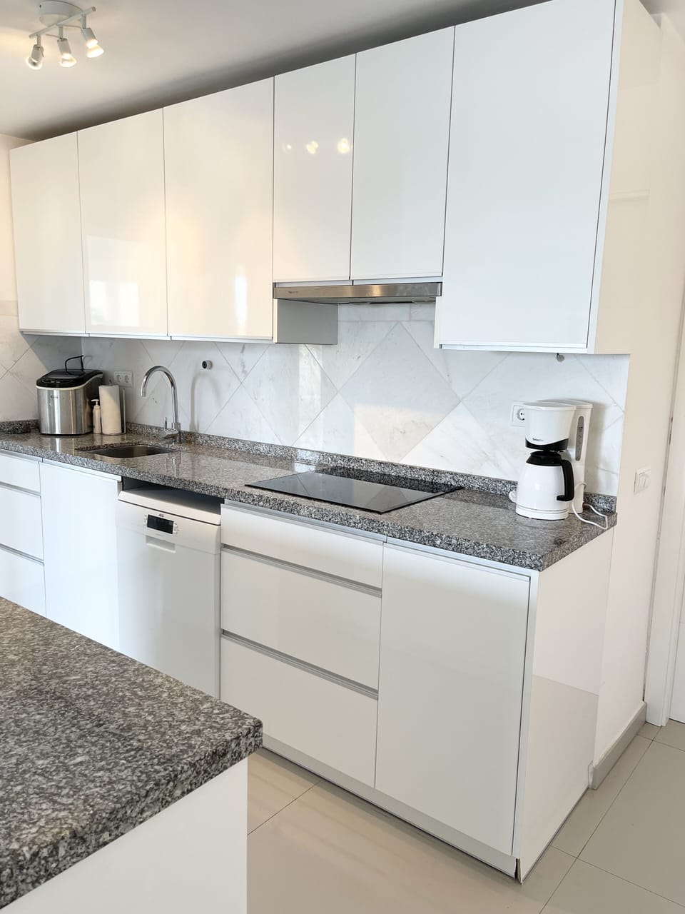 Modern kitchen