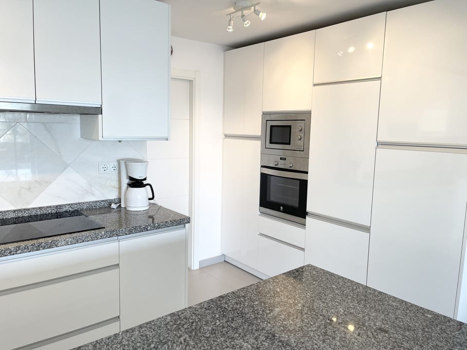 Big luxurous kitchen 