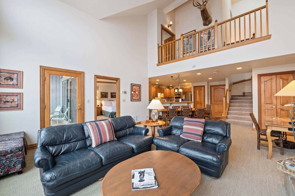 oxfordcourt-407-7434_52634262100_o