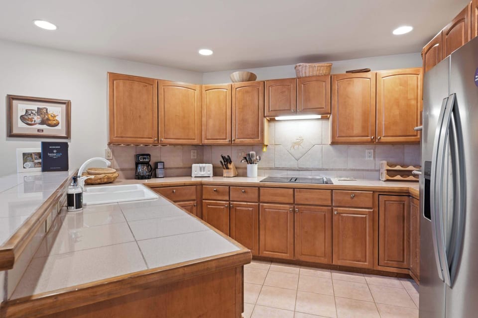 oxfordcourt-407-7479_52633311922_o