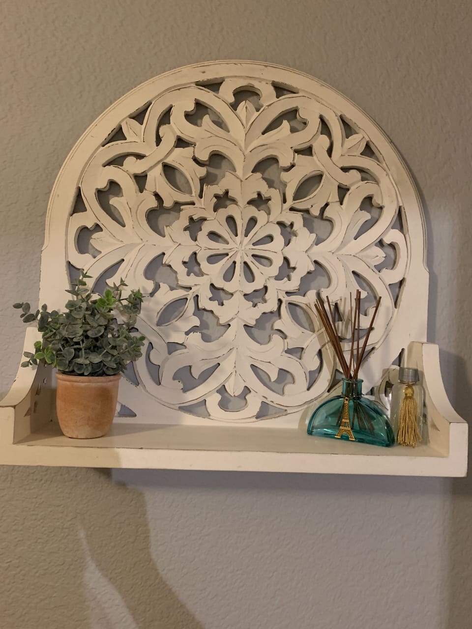 Our "Paris room" boasts a beautiful bay window with wonderful outdoor lighting