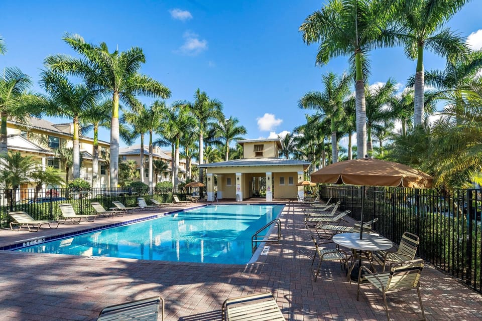 Clubhouse Pool