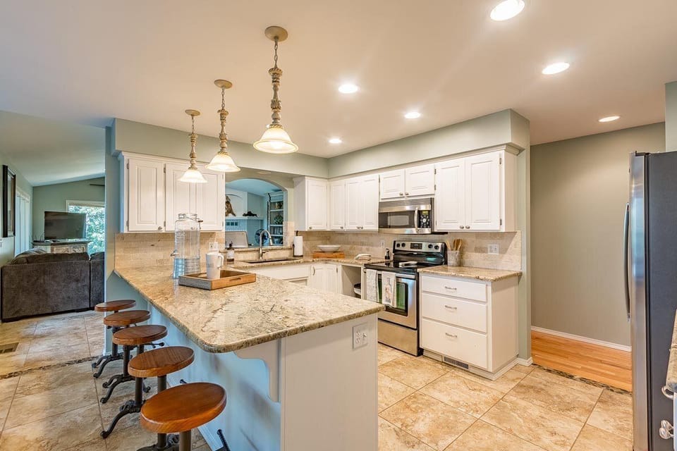 Kitchen Bar