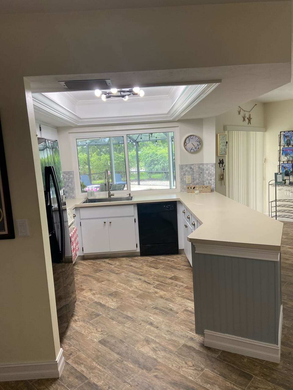 Entrance to kitchen area. 