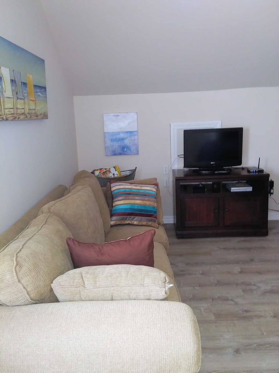 Living Area/Second Bedroom