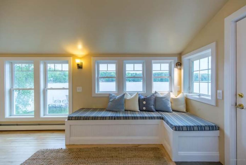 Sunroom window seat