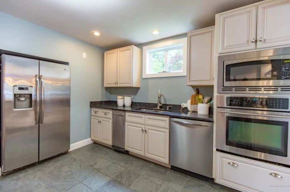 Filtered water, oven, microwave