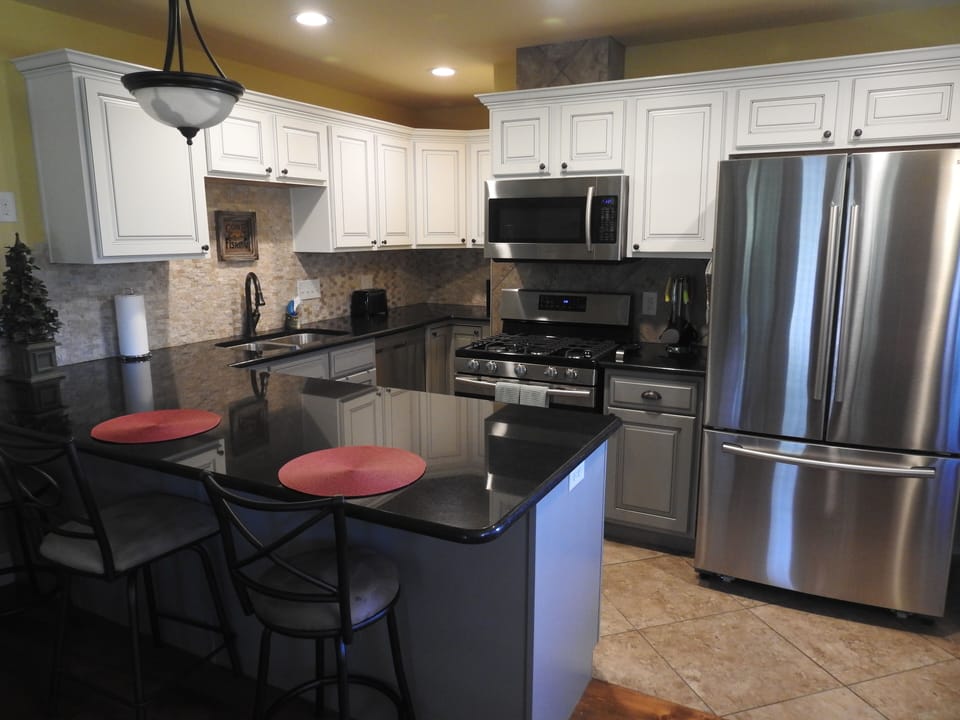 Fully stocked kitchen with dishwasher
